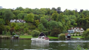 Wealthy homes along the Thames